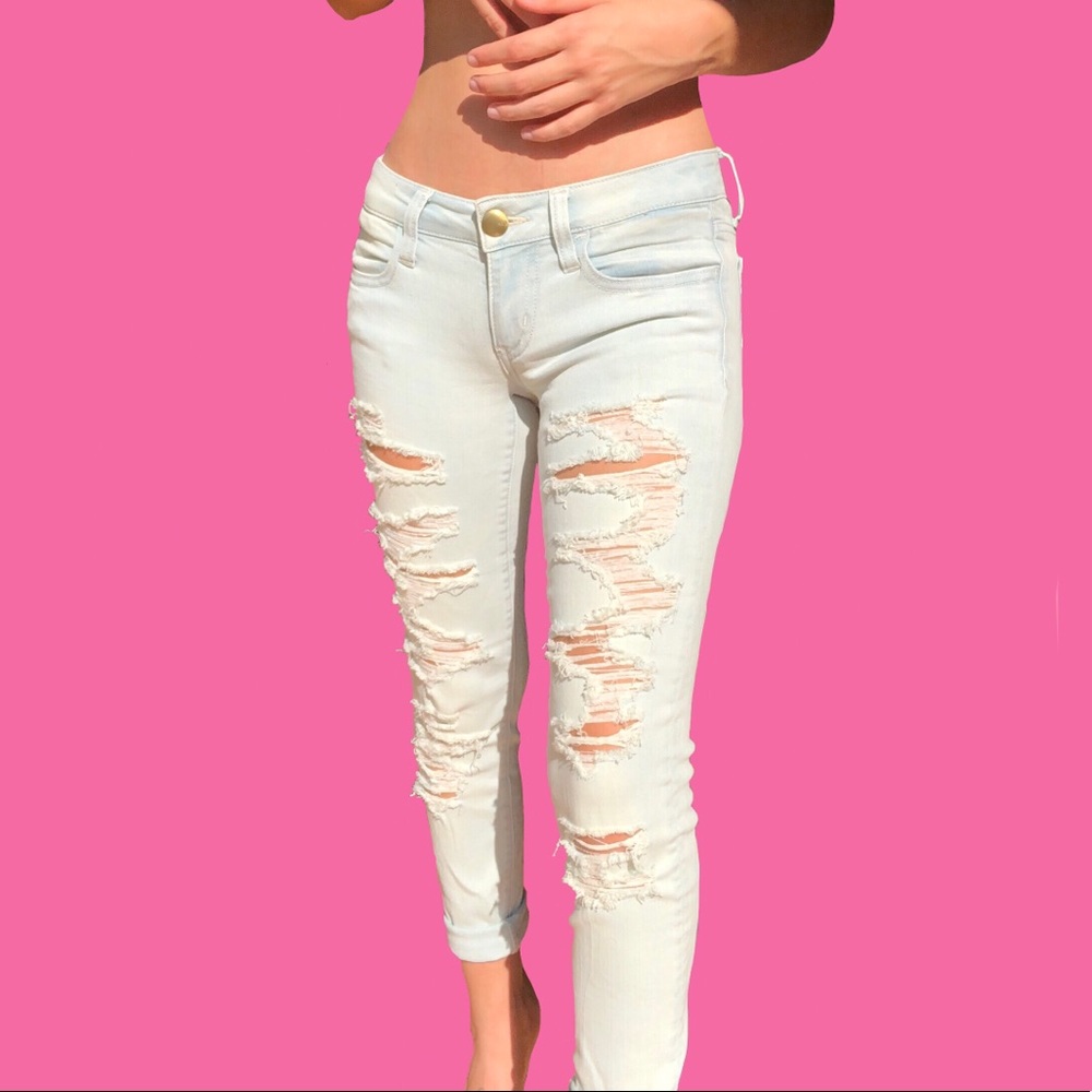 american eagle ripped jeans